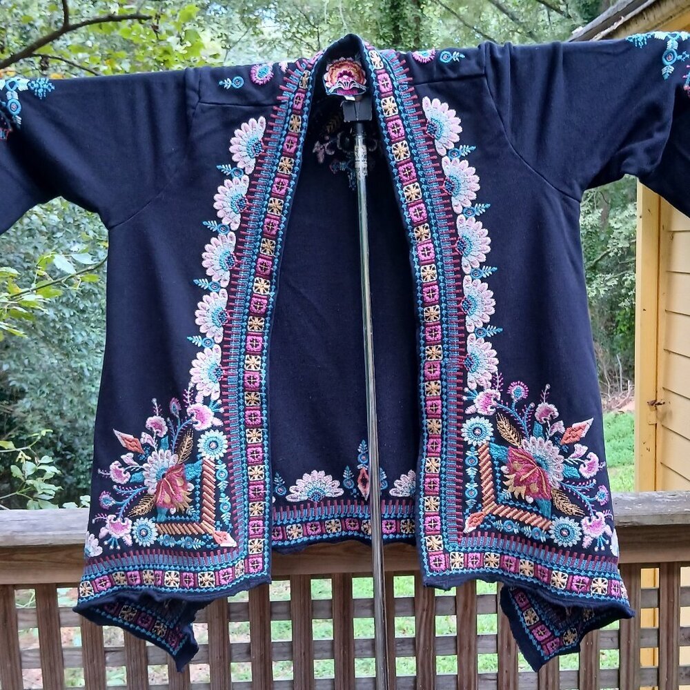 'Delphine' Draped Cardigan Black Cardigan Vibrant Floral Floral Embroidery SzL - Picture 6 of 12